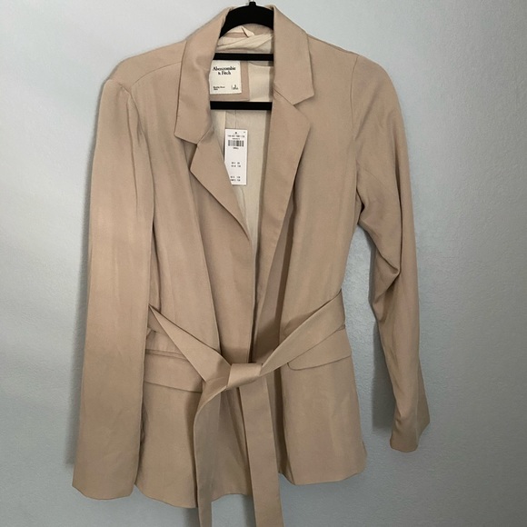 SOLD Abercrombie and Fitch blazer - Picture 7 of 7
